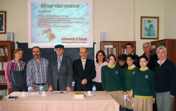 KOA 1 Amasra'da kitap okuyorum