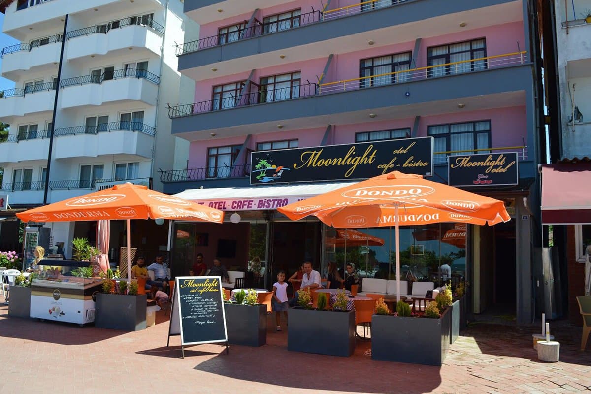monlight otel çakraz