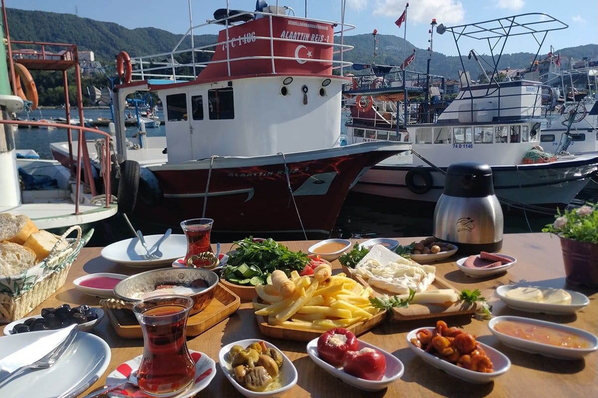 Turgut Reis Kafe